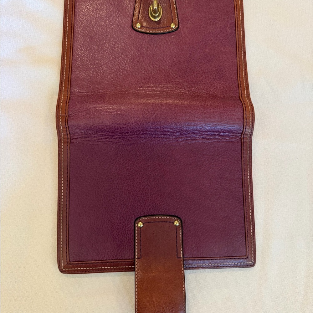 Vintage Coach Planner/Agenda in Plum with Tan Trim and Brass Turnlock - Picture 5 of 8